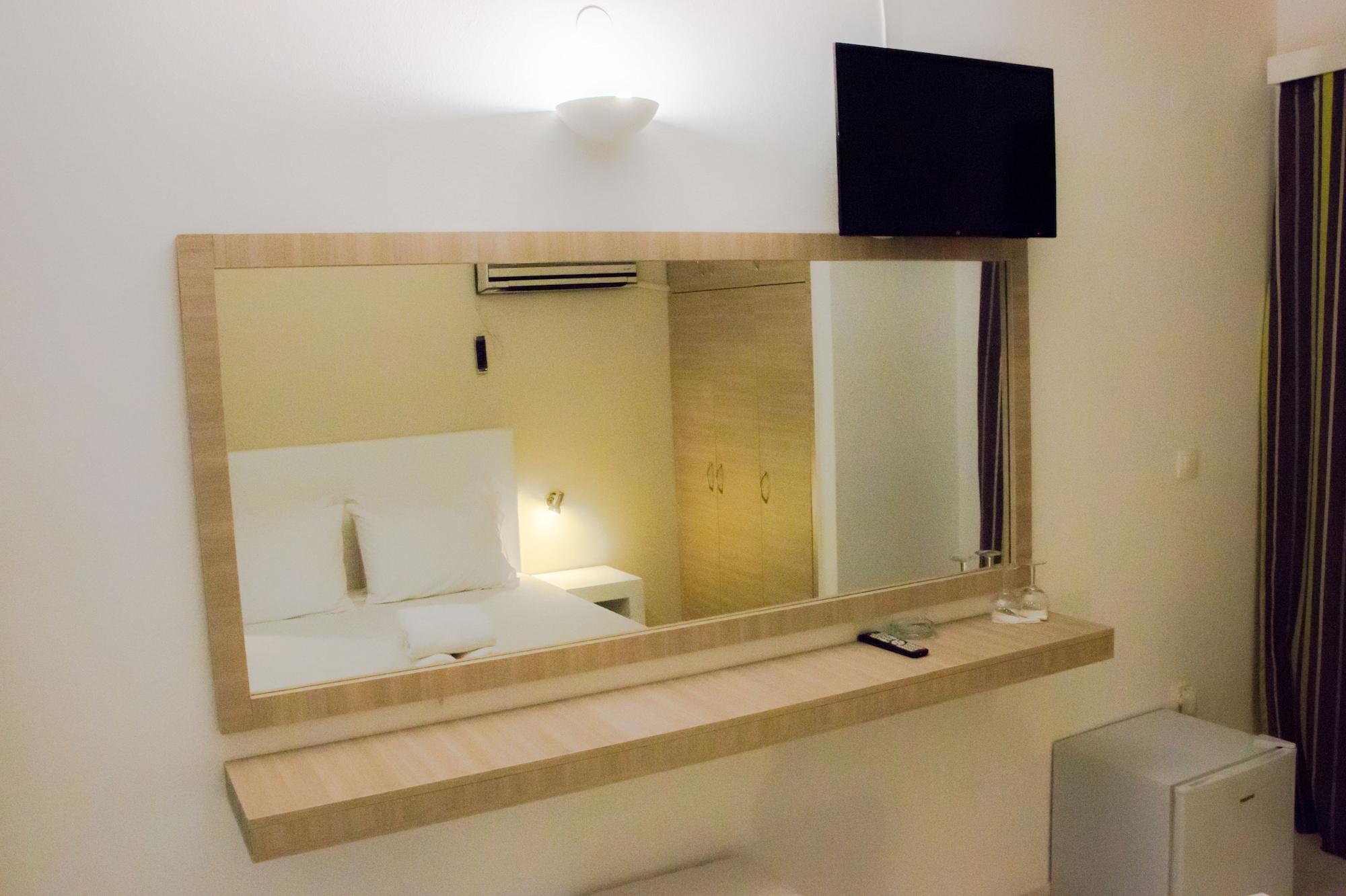 Galaxy Hotel Ierapetra  Exterior photo